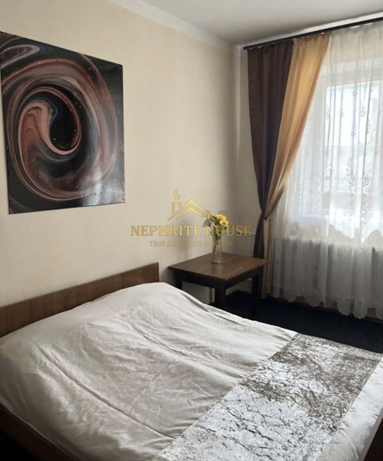 Купити Продаж однокімнатної квартири в центрі  в Житомирі — нерухомість Nephrite House