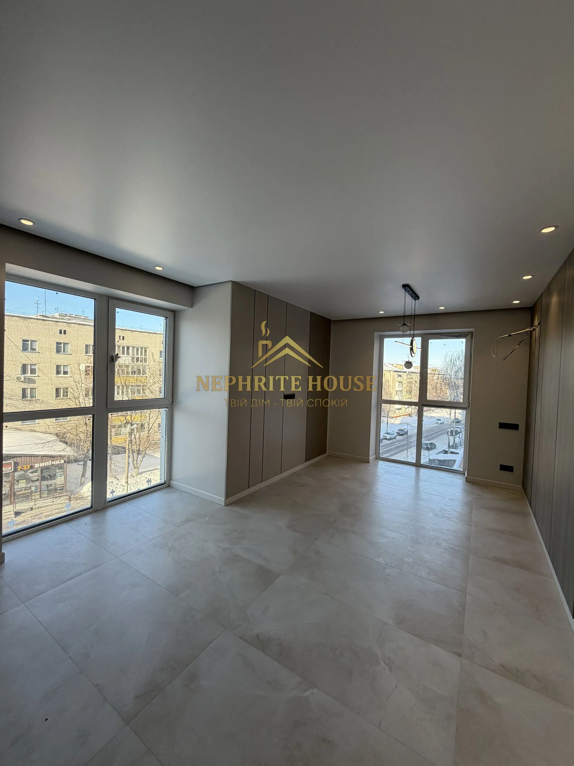 Купити Продаж двокімнатної квартири в ЖК Smart City  в Житомирі — нерухомість Nephrite House